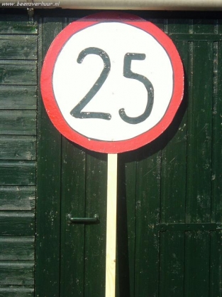 Verkeersbord 25